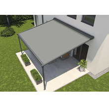Pergola mit Beschattung an einem Wohnhaus