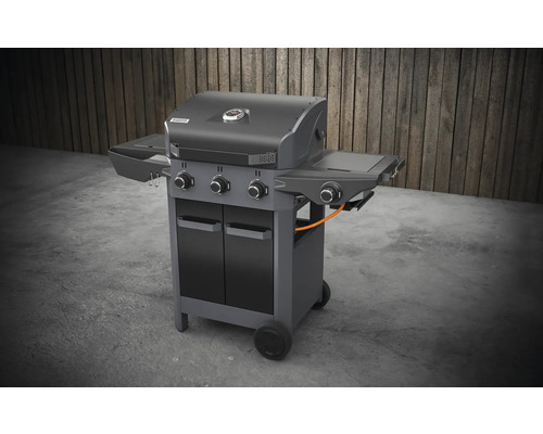 Barbecue à gaz avec quatre brûleurs, tables latérales et armoire basse
