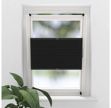 Store plissé noir sur la fenêtre pour l''occultation et l''intimité.