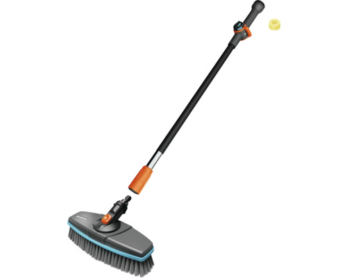 Brosse de lavage Gardena avec manche pour le nettoyage des surfaces