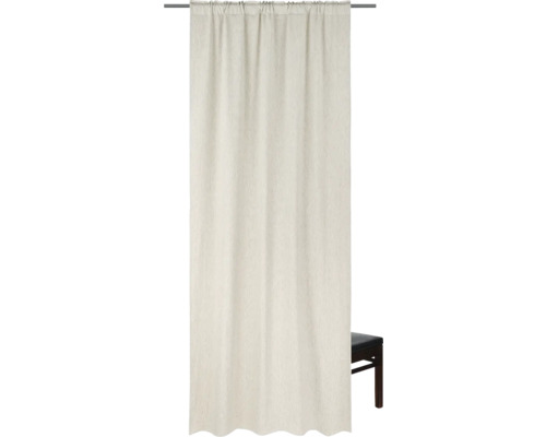Gardine aus Stoff mit Faltenbandaufhängung an einer Gardinenstange