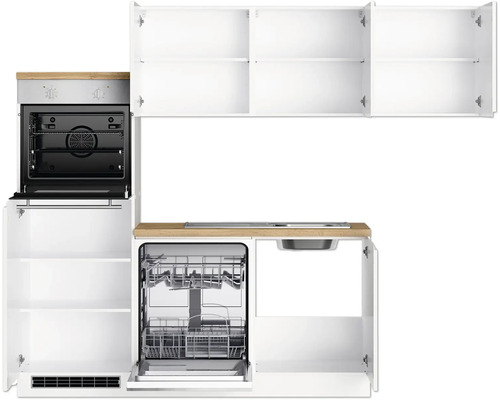 Cuisine équipée avec évier, lave-vaisselle, four et armoires