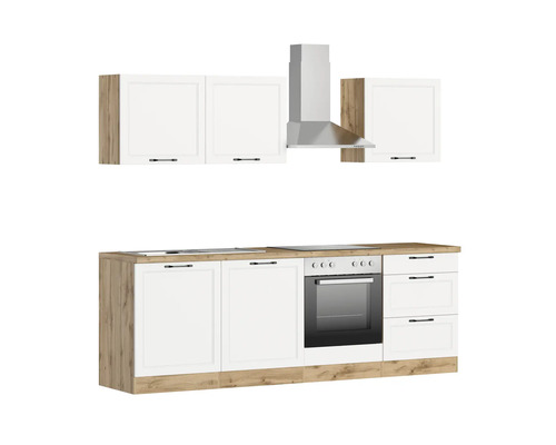 Cuisine linéaire avec meubles hauts, hotte aspirante et cuisinière intégrée