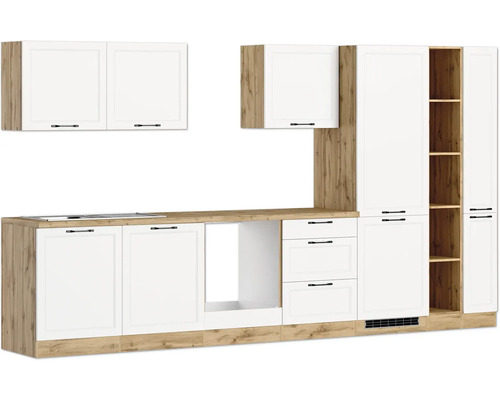 Cuisine équipée avec façades blanches et plan de travail aspect bois