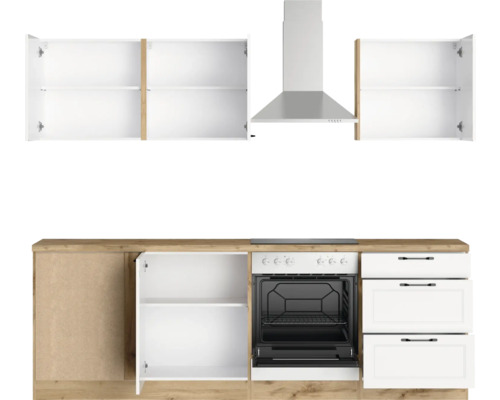 Cuisine équipée avec éléments hauts, hotte aspirante et cuisinière intégrée
