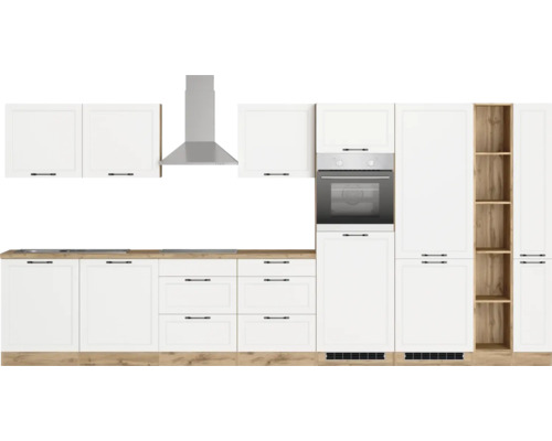 Cuisine avec éléments hauts, hotte aspirante et four encastrable