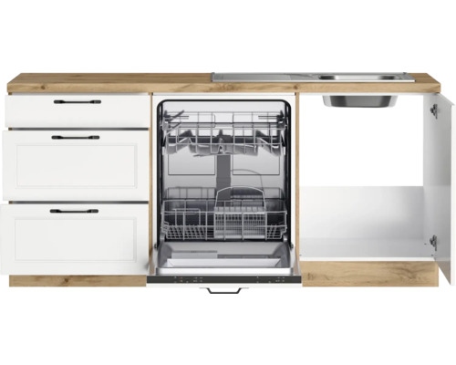 Lave-vaisselle avec porte ouverte dans un bloc de cuisine