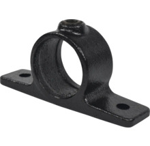 Rohrschelle aus Metall mit Befestigungslöchern