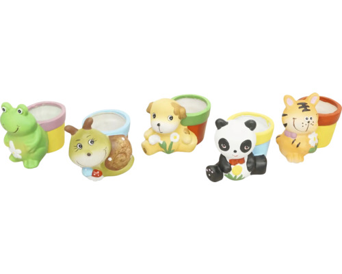 Divers pots de fleurs en forme d''animaux, dont une grenouille, un escargot, un chien, un panda et un tigre