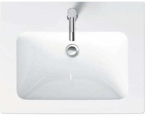 Vue de dessus d''une vasque à poser rectangulaire blanche avec robinetterie