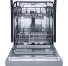 Lave-vaisselle ouvert avec paniers à vaisselle