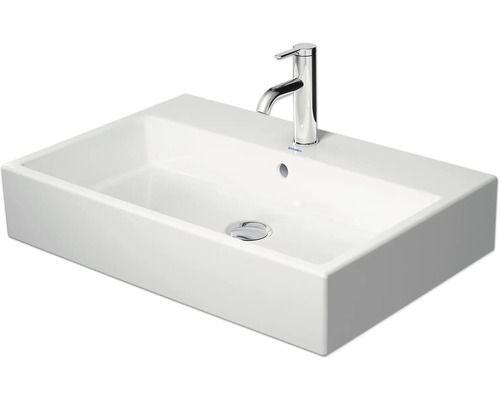 Vasque rectangulaire en céramique avec robinet