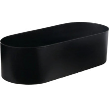 Pot de fleurs noir, allongé, en plastique.