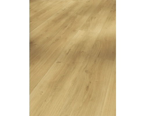 Verlegter Laminatboden in Holzoptik