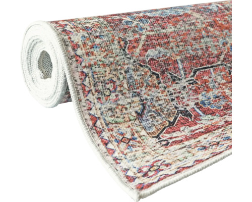 Tapis enroulé avec motif