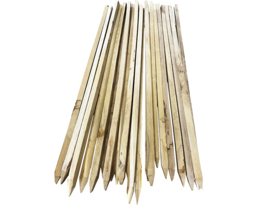 Stapel Holzpflöcke mit Spitze