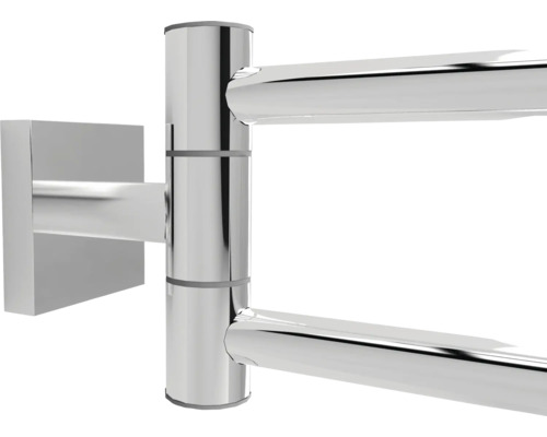 Detailansicht eines schwenkbaren Handtuchwärmers aus Metall