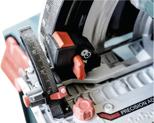 Vue détaillée d'une scie à onglet avec réglage d'angle