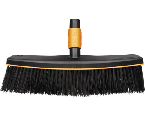 Balai de rue Fiskars avec poils