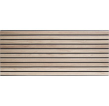 Holzpaneel mit Lattenstruktur