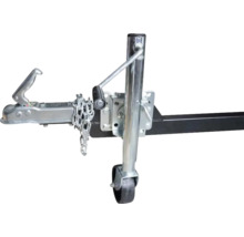 Attelage de remorque avec roue jockey et chaîne