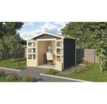 Maison de jardin en bois avec portes doubles ouvertes et mobilier de bureau à l''intérieur, entourée d''un jardin.