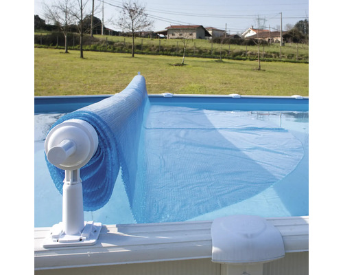 Enrouleur pour couverture de piscine sur une piscine