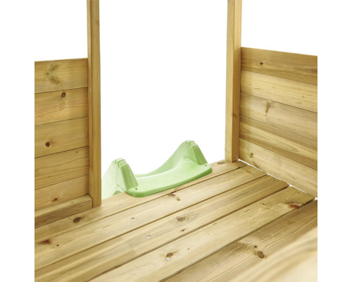 Vue détaillée d''une maison de jeu en bois avec fixation pour toboggan