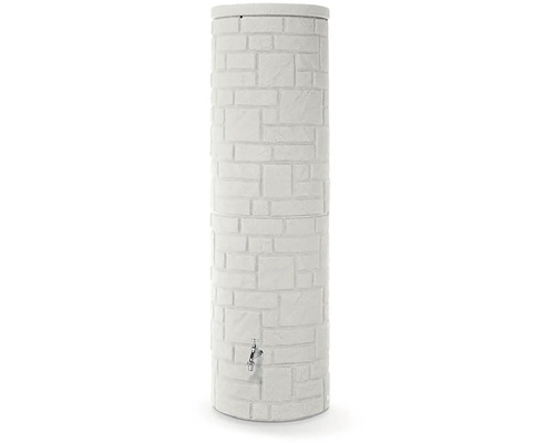 Regentonne mit Wasserhahn und Maueroptik