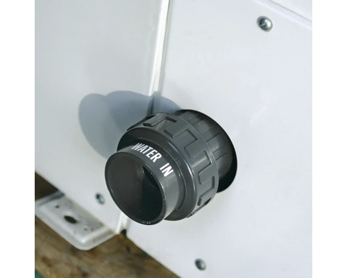 Raccord d''arrivée d''eau sur un appareil