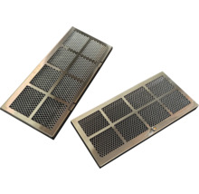 Deux grilles métalliques pour la ventilation