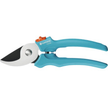 Sécateur avec lame et manche