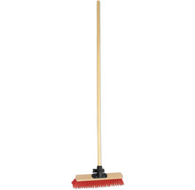Balai avec manche en bois et poils