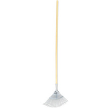 Balai à feuilles avec manche en bois et dents en métal
