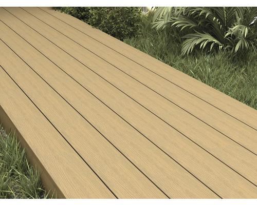 Lames de terrasse en bois composite sur une terrasse