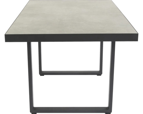 Esstisch mit Platte und Metallgestell