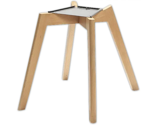 Tabouret avec pieds en bois et plateau en métal