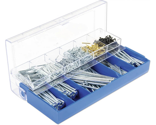 Boîte d''assortiment avec différents clous et épingles