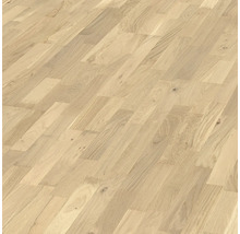 Parquet clair en chêne à motif en chevrons