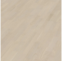 Plancher en bois avec une finition claire