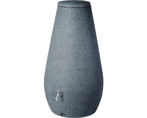 Regentonne mit Wasserhahn zur Gartenbewässerung