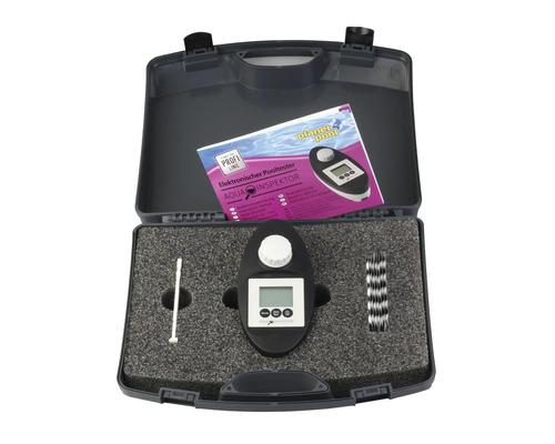 Testeur de piscine électronique dans une valise avec des accessoires
