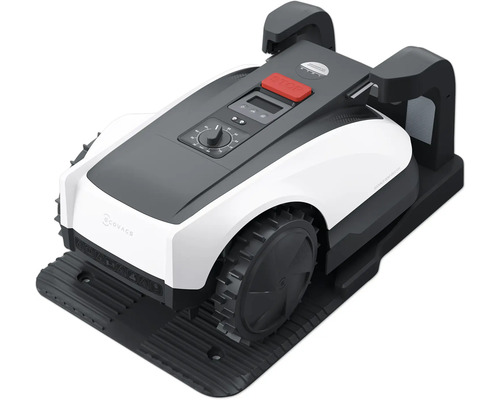 Robot tondeuse sur station de charge