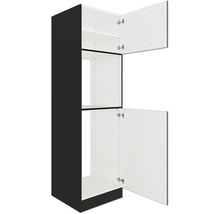 Meuble de cuisine avec portes ouvertes.