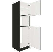 Armoire avec portes ouvertes et étagères