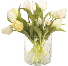 Tulpen in einer Glasvase als Dekoration