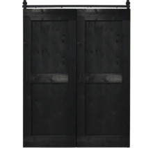Porte coulissante en bois noir avec ferrures