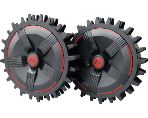 Zwei Rasenwalzen zur Bodenbearbeitung im Garten.