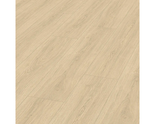 Heller Laminatboden in Holzdielenoptik