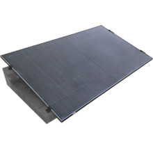 Solarmodul auf Betonfundament